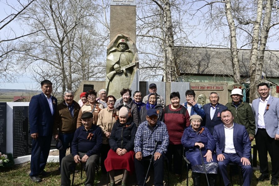 9 мая 2025 года в МО "Ирхидей " состоялся торжественный митинг и концерт посвященный 80 -й годовщине Победы в Великой Отечественной войне 1941 - 1945 г.г.