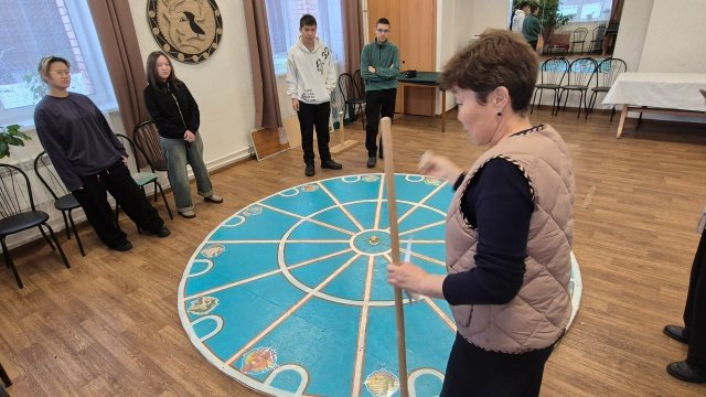 Мастер - класс по игре "Баргай Наадан" (Таранная кость).